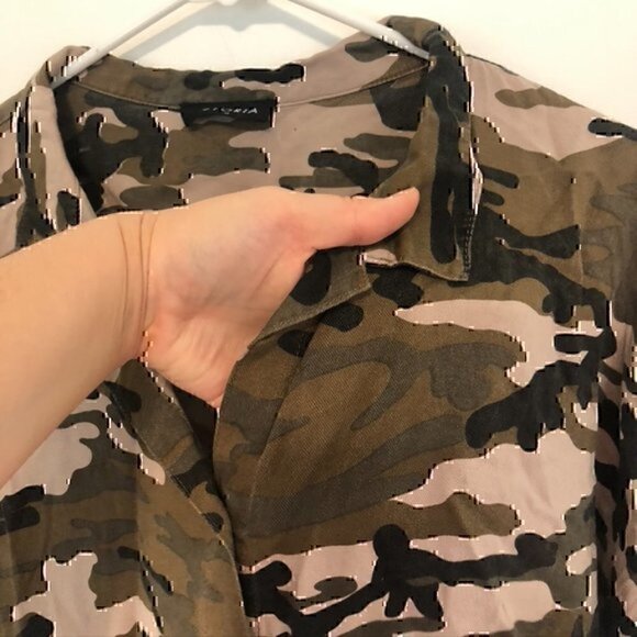 STORIA Brown Black Tan Camo Camouflage Short Sleeve Tie Button Down Crop Top M - Picture 6 of 12